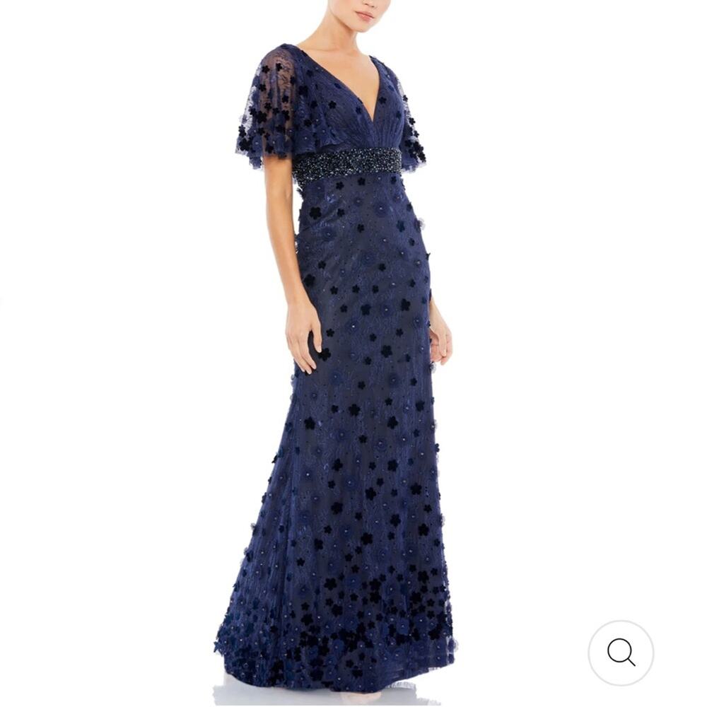 MAC DUGGAL Embellished Floral Gown Navy NWT in Size 6